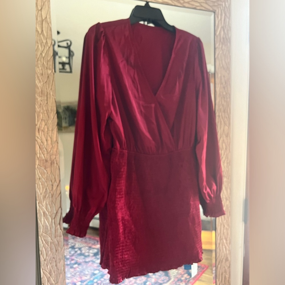 BNWT maroon satin ruched gathered long puff sleeve formal cocktail party dress